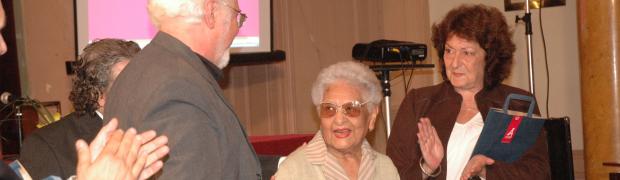 21-10-08 20 años facultad de arte:
DSC_0045