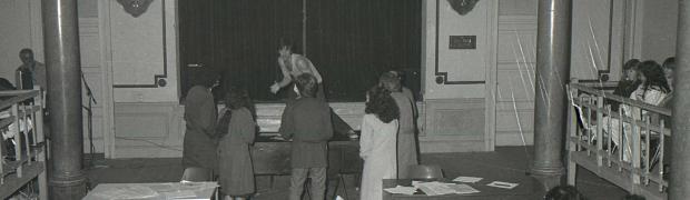 obra de teatro en el aula magna:
img320