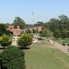 View the image: vista general al fondo polideportivo