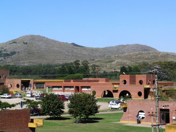 decanato exactas,boxes de investigacion al fondo aulas comunes 2