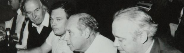 fotos antiguas:
funcionarios del banco provincia en una cena con pugliese