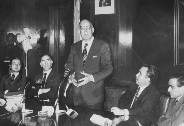 cruz con el  ministro de educacion