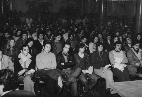 una reunion  en ewl aula magna