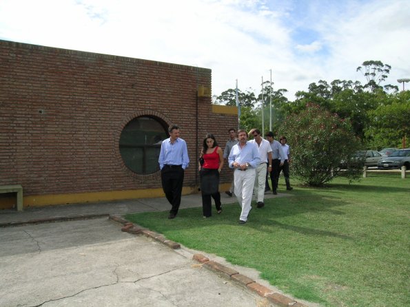 leche Escuela granja, Araya,Macri 009