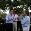 View the image: leche Escuela granja, Araya,Macri 026